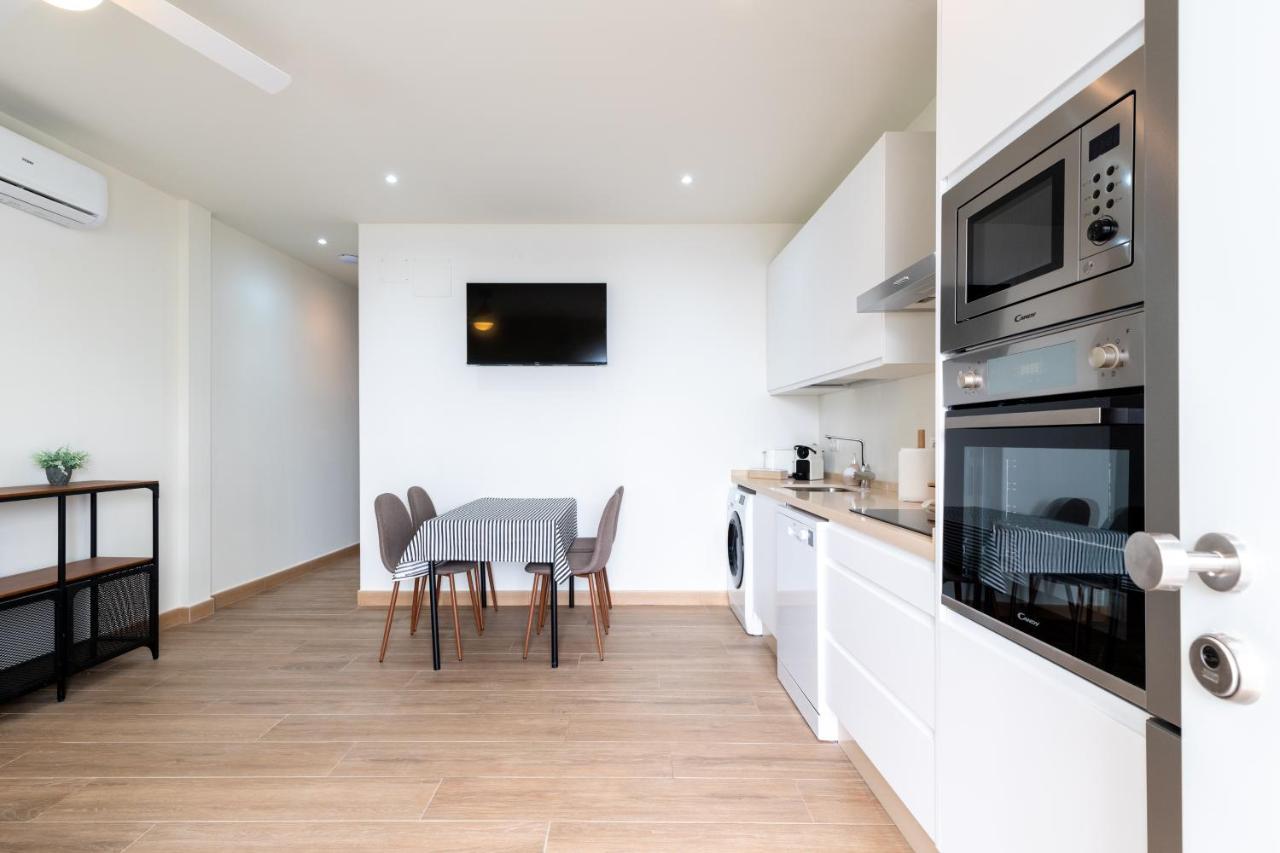 Apartamentos Cervantes 17 Севиля Екстериор снимка