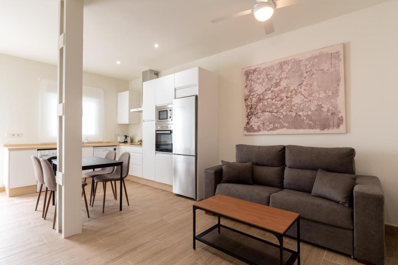 Apartamentos Cervantes 17 Севиля Екстериор снимка