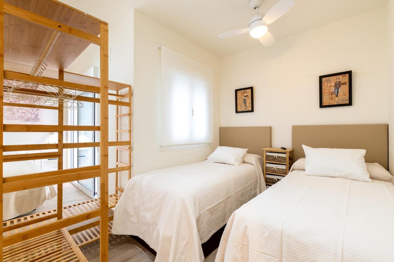 Apartamentos Cervantes 17 Севиля Екстериор снимка