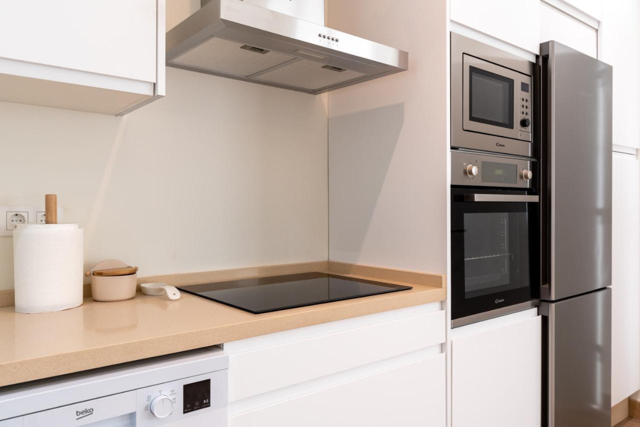 Apartamentos Cervantes 17 Севиля Екстериор снимка