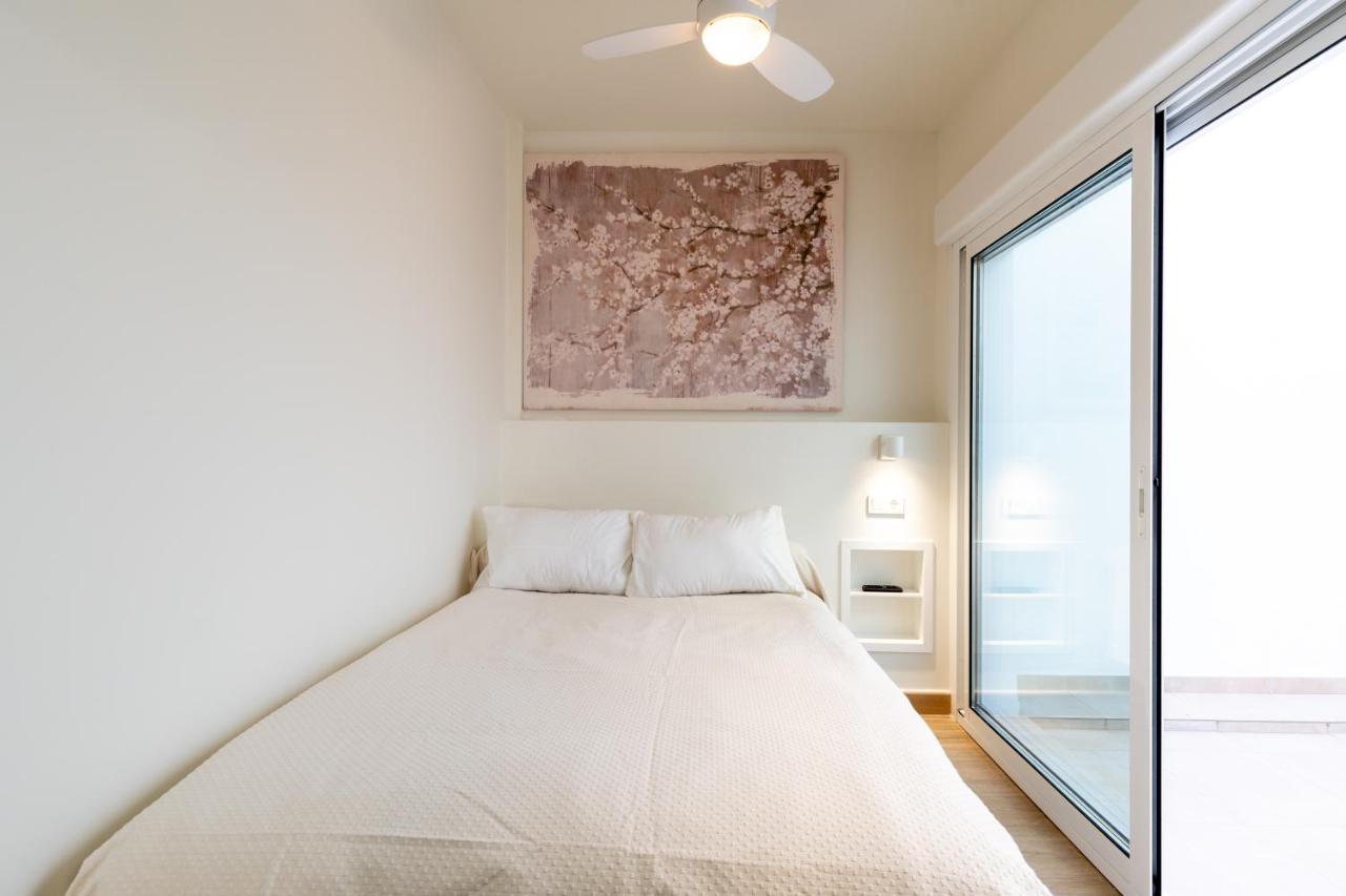 Apartamentos Cervantes 17 Севиля Екстериор снимка