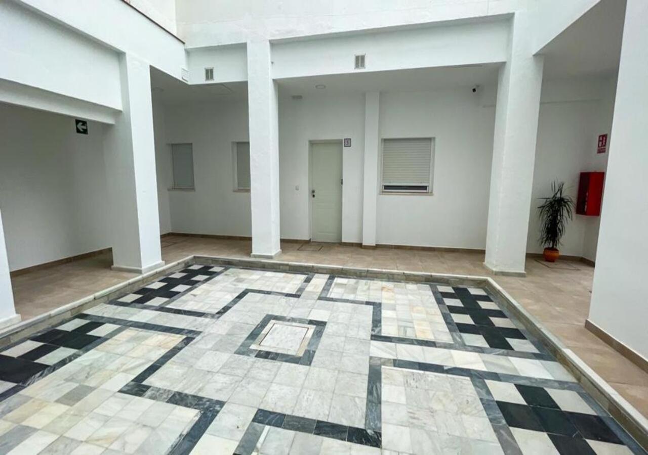 Apartamentos Cervantes 17 Севиля Екстериор снимка