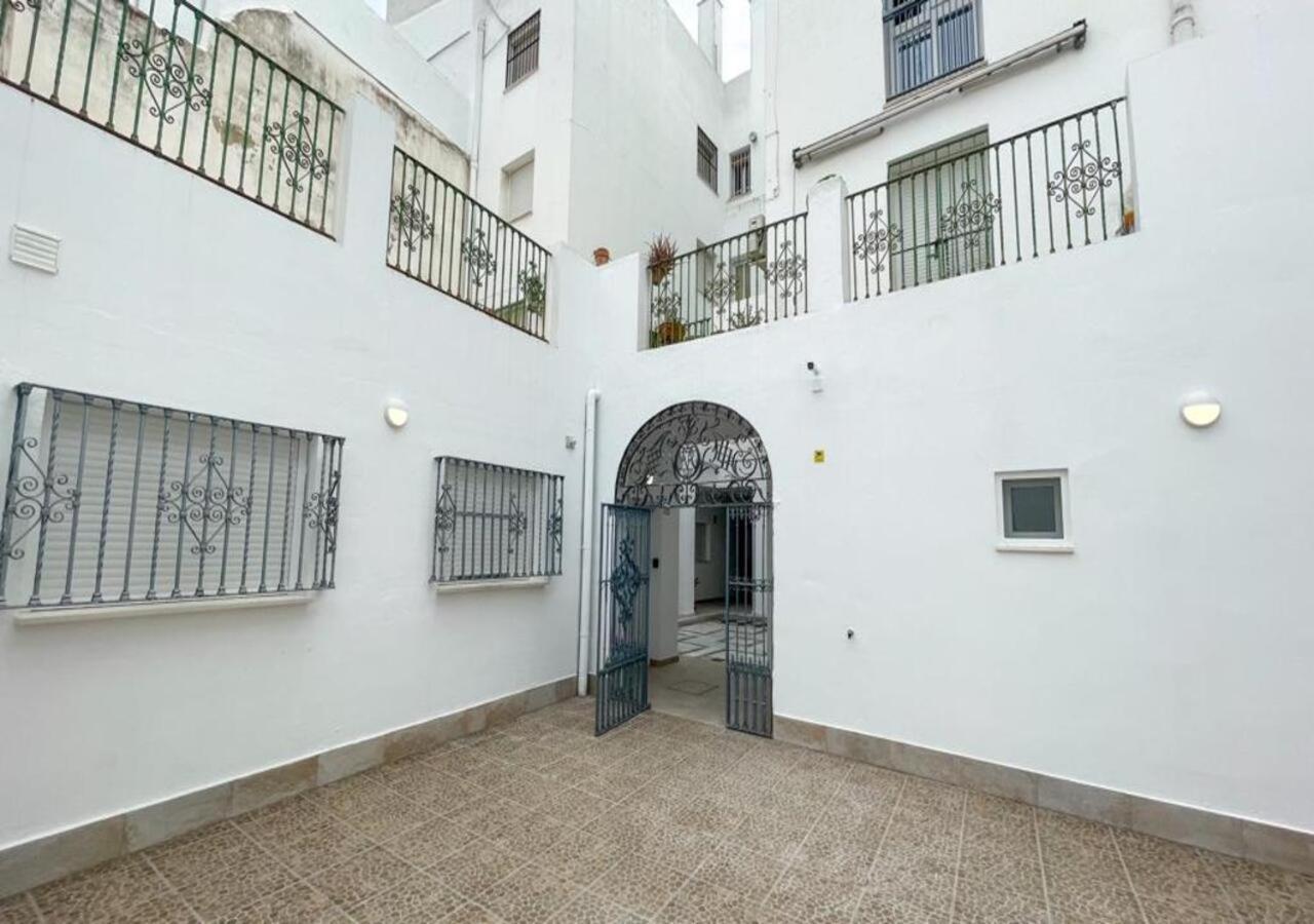 Apartamentos Cervantes 17 Севиля Екстериор снимка