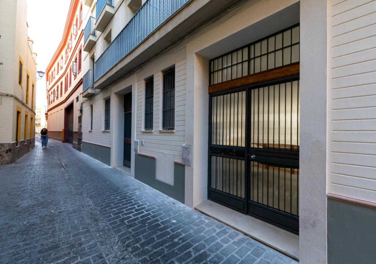 Apartamentos Cervantes 17 Севиля Екстериор снимка